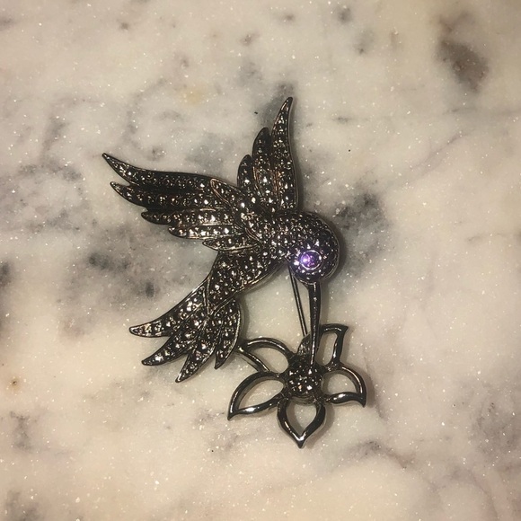 VTG Avon Humming Bird Feeding Flower Floral Marcasite Brooch 1.5” x 2.2” - Picture 2 of 6